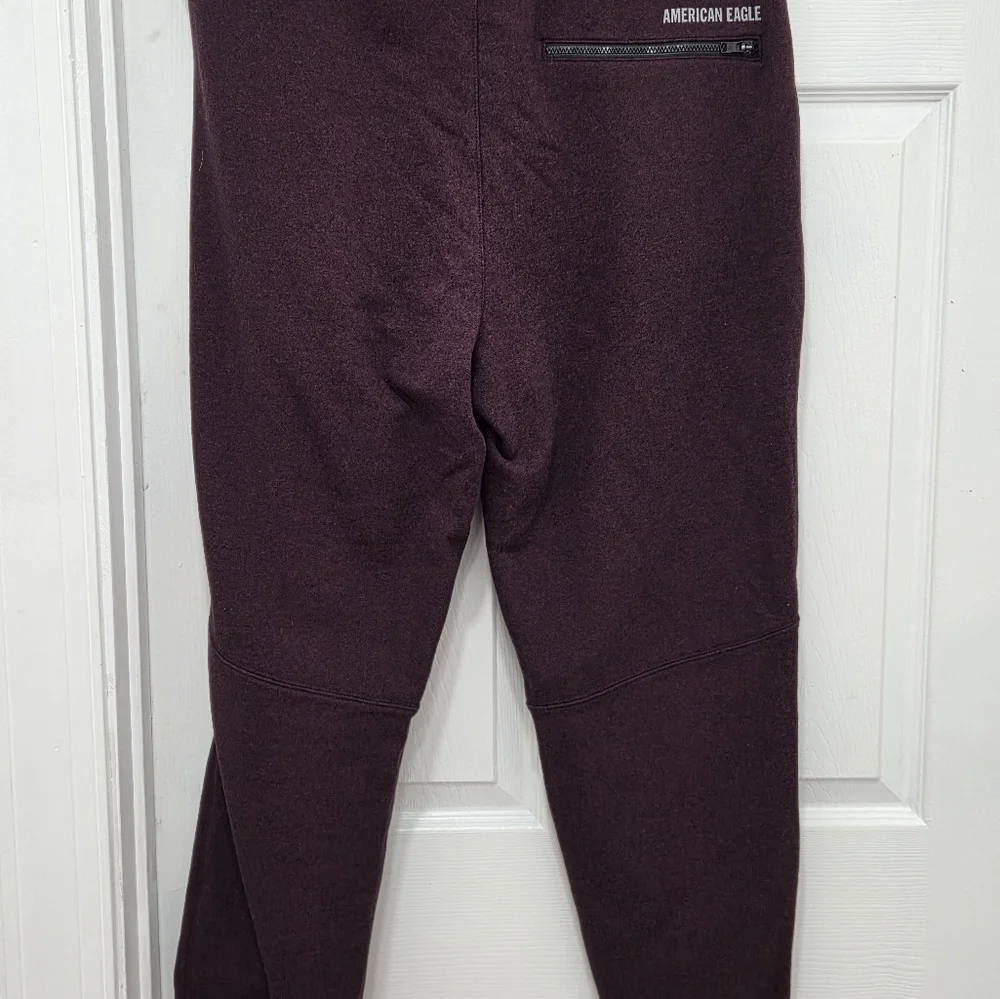 American Eagle Fleece Dark Plum Jogger Pants Mens  Active Loungewear Sz Large